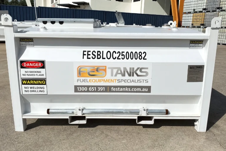 Bloc2500 self bunded tank lid closed side elevation